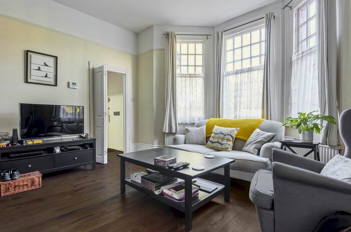 1 Bedroom Flat To Rent In South Road, London, SE23