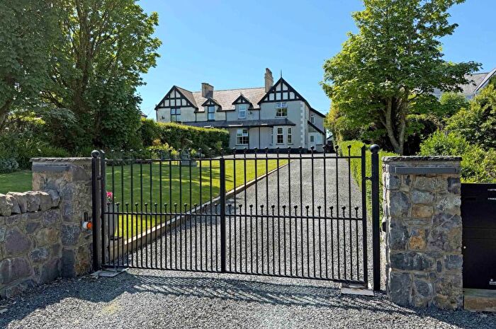 4 Bedroom Semi-Detached House For Sale In Bull Bay, Amlwch, Isle Of Anglesey, LL68