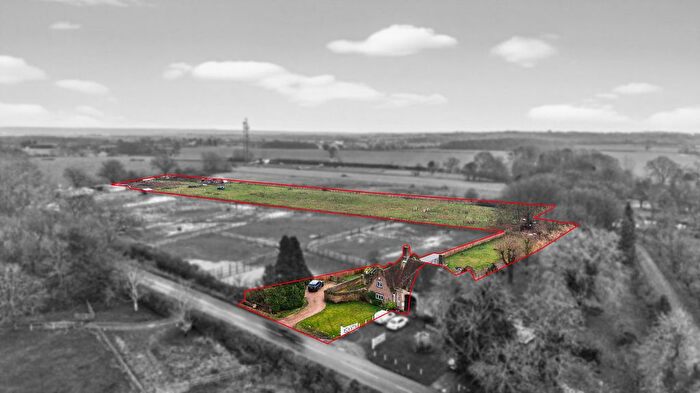 4 Bedroom Detached House For Sale In Warren Road, Little Horwood, Milton Keynes, MK17