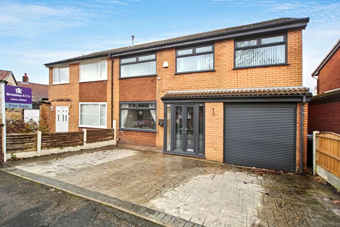 4 Bedroom Semi Detached House For Sale In Chapel Street, Pemberton, WN5