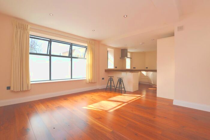 2 Bedroom Flat To Rent In Bird In Bush Road Peckham, SE15