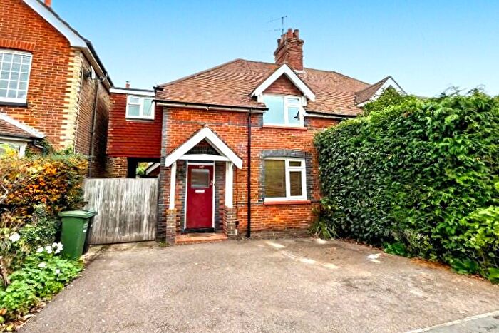 3 Bedroom Semi-Detached House To Rent In Lumley Road, Horley, RH6