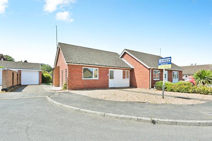 2 Bedroom Semi-Detached Bungalow For Sale In Waterside Gardens, March, PE15