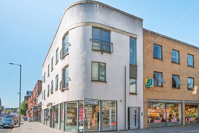 2 Bedroom Flat To Rent In Llanvanor Road, Golders Green, London, NW2