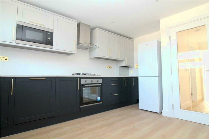 2 Bedroom Apartment To Rent In Kidderminster Road, Croydon, CR0