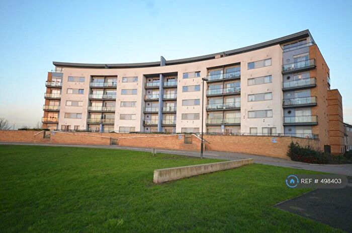 2 Bedroom Flat To Rent In Tideslea Path, London, SE28