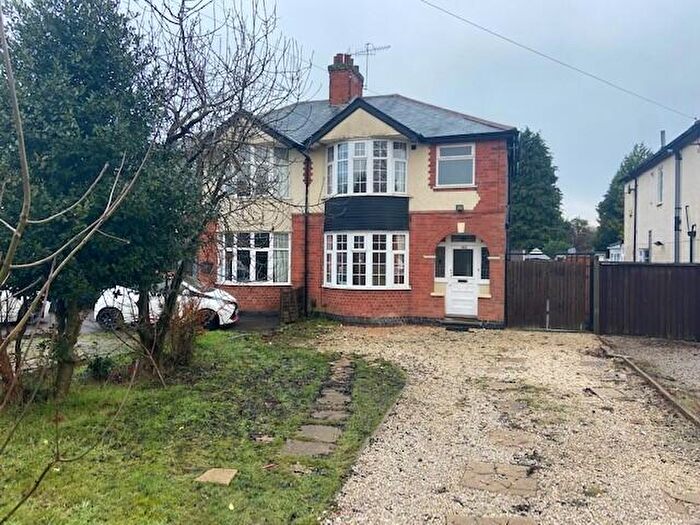 3 Bedroom Semi-Detached House To Rent In Hillmorton Road, Hillmorton, Rugby, CV22