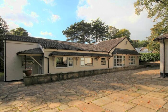 4 Bedroom Bungalow To Rent In Budworth Road, Wirral, CH43