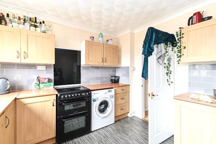 4 Bedroom Semi Detached House To Rent In Osborne Road, Norwich, NR4