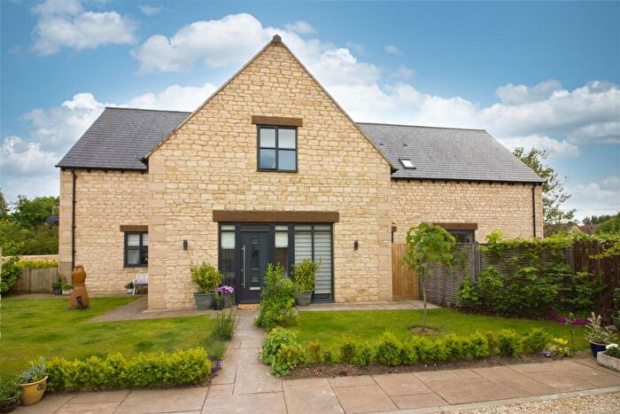 5 Bedroom Detached House For Sale In Oaksey, Malmesbury, SN16