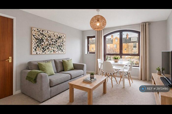 2 Bedroom Flat To Rent In Gloucester Green, Oxford, OX1