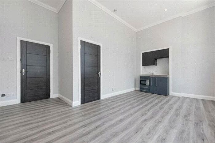 Apartment To Rent In Kilburn High Road, North Maida Vale, London, NW6