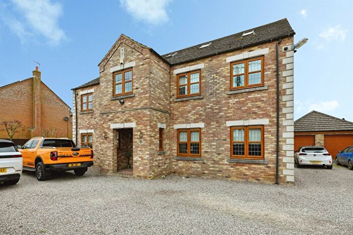 7 Bedroom Detached House For Sale In Hollycroft Road, Emneth, Wisbech, PE14