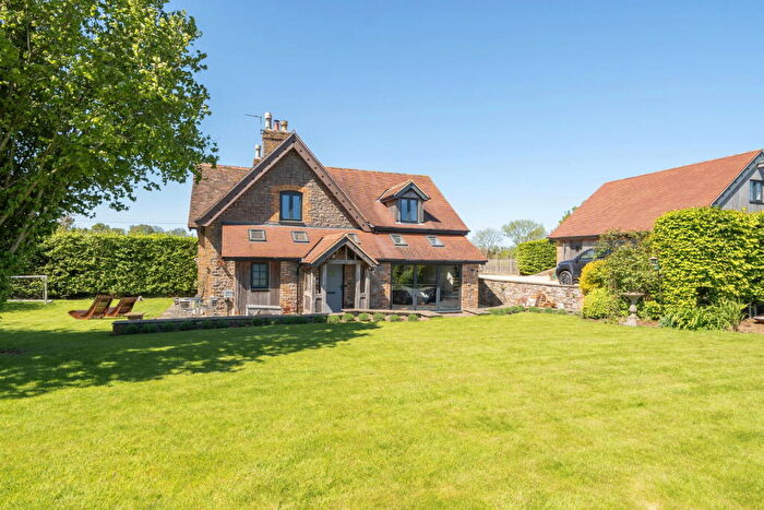 4 Bedroom Cottage To Rent In Wraxall - Set Far Back Off Clevedon Road In A Gated, Rural, But Not Isolated Setting., BS48