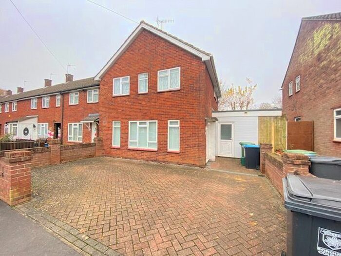 3 Bedroom Property To Rent In Bathurst Road, Hemel Hempstead, HP2