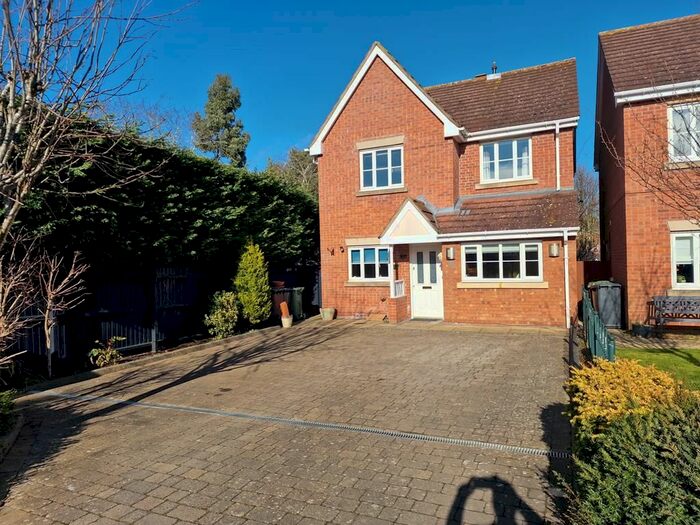 3 Bedroom Detached House To Rent In Beaumont Road, Flitwick, MK45