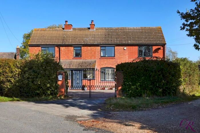 6 Bedroom Detached House For Sale In Elmstone Hardwicke, Cheltenham, GL51