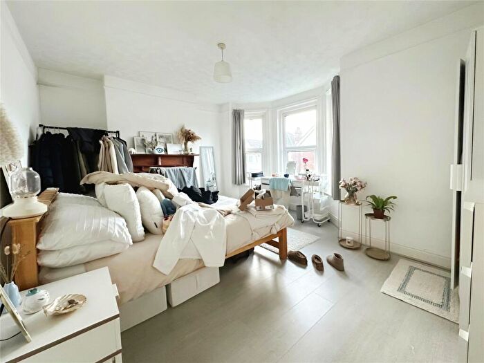 5 Bedroom Terraced House To Rent In Harborough Road, Southampton, Hampshire, SO15