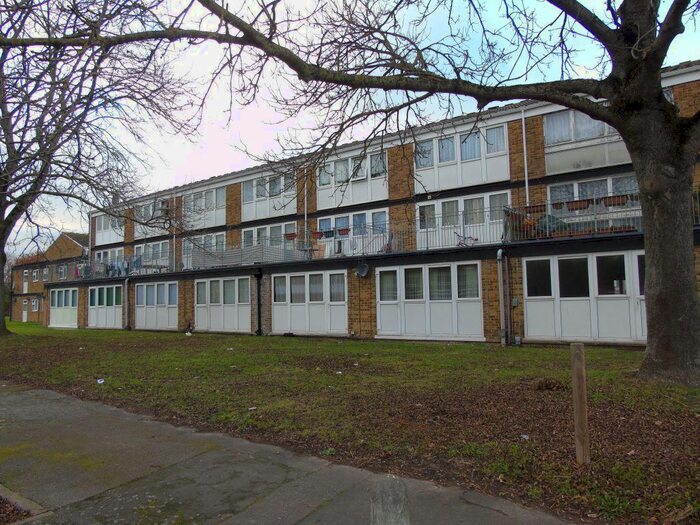 1 Bedroom Property To Rent In Spackmans Way, Slough SL1
