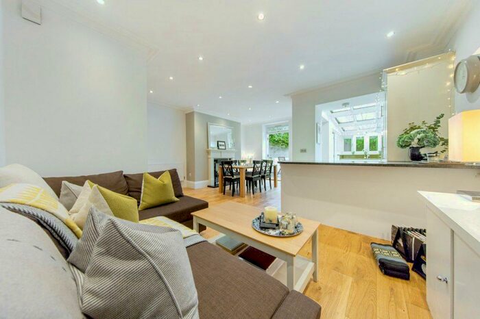 1 Bedroom Apartment To Rent In Chelsea, SW10