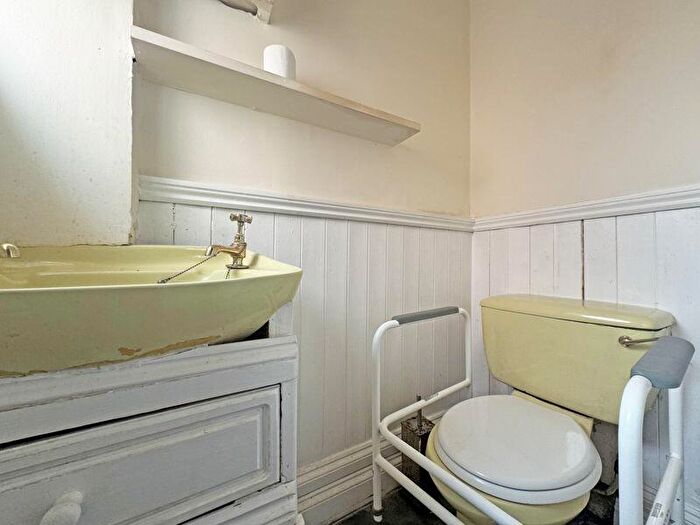 3 Bedroom End Of Terrace House For Sale In Greswold Street, West Bromwich, B71