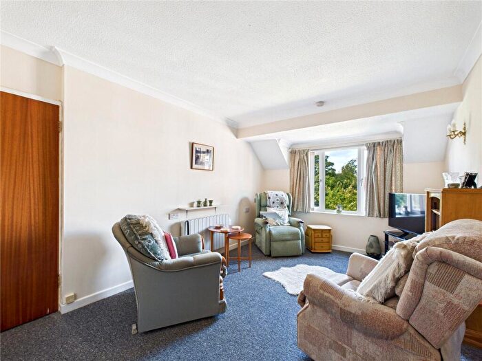 1 Bedroom Apartment For Sale In Felix Road, Felixstowe, Suffolk, IP11