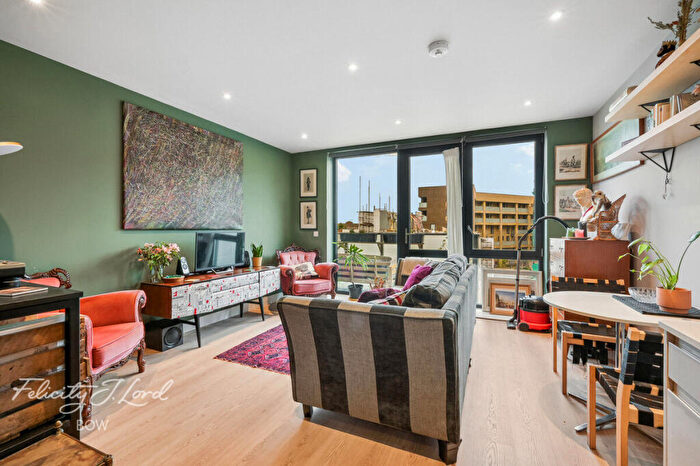 1 Bedroom Apartment For Sale In Blair Street, London, E14