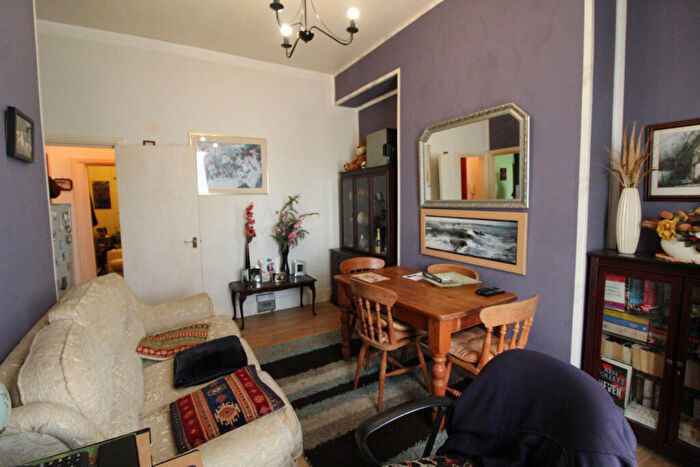1 Bedroom Flat For Sale In Boulevard, Hull, HU3
