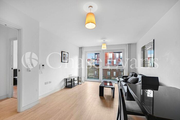 1 Bedroom Flat To Rent In Copenhagen Court, Greenland Place, Pell Street, London, SE8