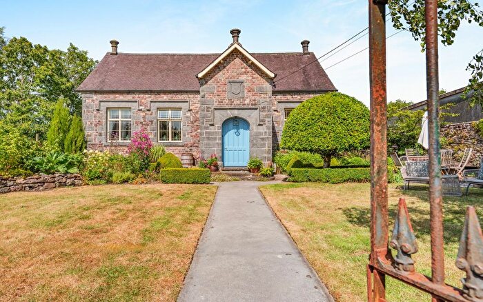 4 Bedroom Detached House For Sale In Walters Road, Llangadog, Carmarthenshire, SA19