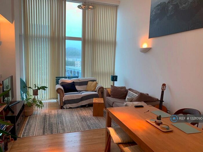 2 Bedroom Flat To Rent In East Quay House, Plymouth, PL4