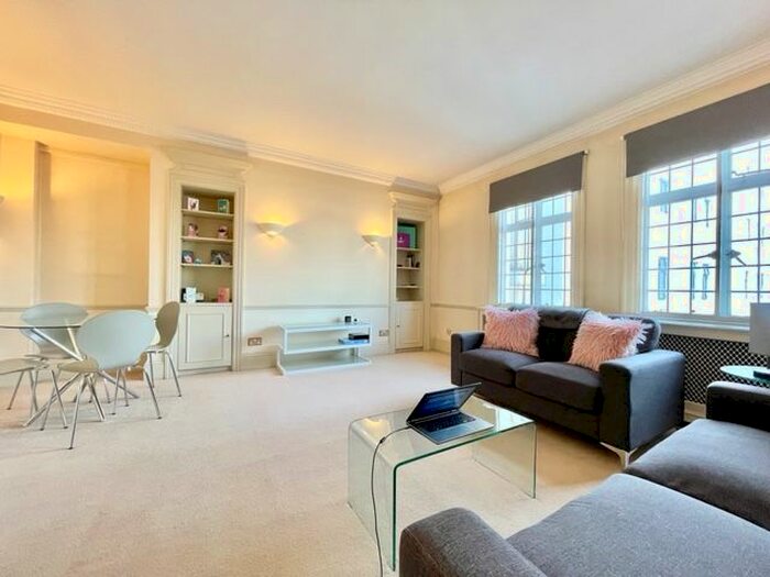 2 Bedroom Flat To Rent In Baker Street, London, NW1
