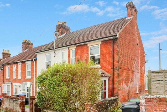 1 Bedroom Flat To Rent In Clifton Road, Salisbury, SP2