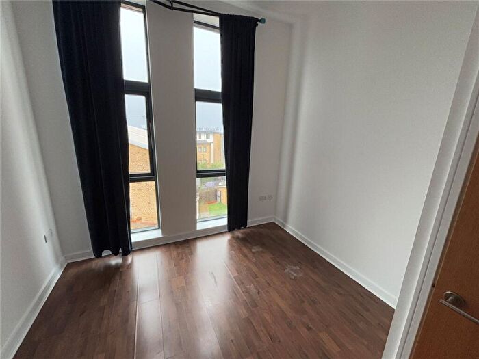 2 Bedroom Apartment To Rent In Park Lane, Waterstone Park, Greenhithe, Kent, DA9