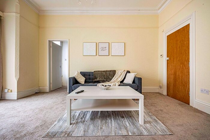 1 Bedroom Flat To Rent In Zulla Road, Nottingham, NG3