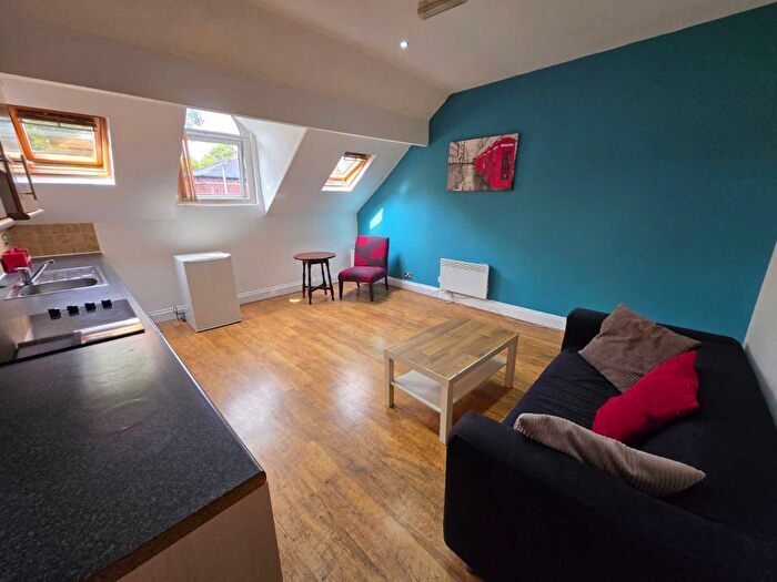 1 Bedroom Flat To Rent In Fernwood, Park Villas, Roundhay, Leeds, LS8