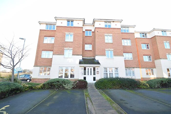 2 Bedroom Flat To Rent In Spruce Court, Wakefield, WF2