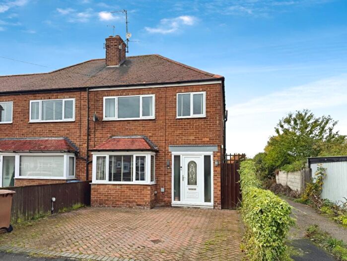 3 Bedroom Semi-Detached House For Sale In Gisburn Road, Hessle, HU13