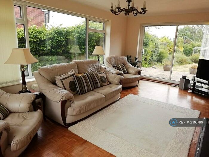 3 Bedroom Detached House To Rent In Copseside, Hartley, Longfield, DA3