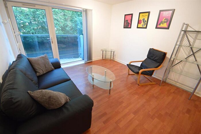 2 Bedroom Flat For Sale In Stretford Rd, Manchester, M15