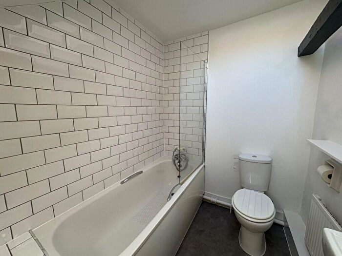 2 Bedroom Flat To Rent In E Palace Street, Canterbury, CT1