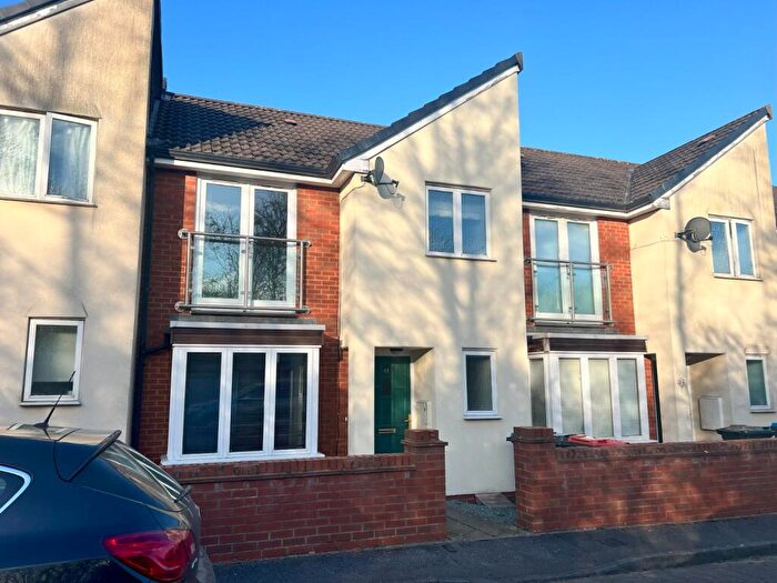3 Bedroom Terraced House For Sale In Hunsbury Chase, Broughton, Milton Keynes, Buckinghamshire, MK10