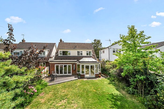 4 Bedroom Detached House For Sale In Addlestone, Surrey, KT15