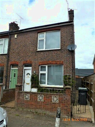 2 Bedroom Terraced House To Rent In Moreton Road South, Round Green, Luton, LU2