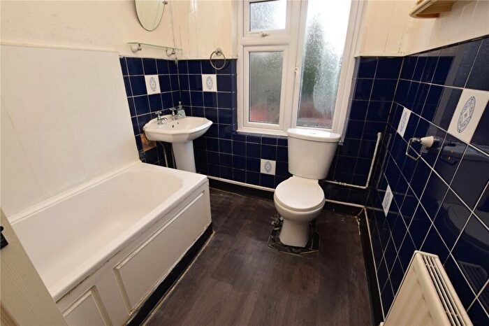 3 Bedroom Terraced House For Sale In Hainault Road, Chadwell Heath, Romford, RM6