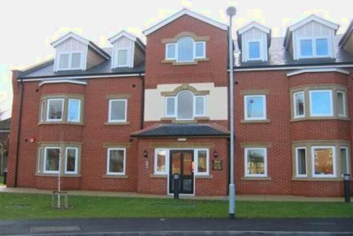 2 Bedroom Flat To Rent In Cambridge Square, Middlesbrough, TS5