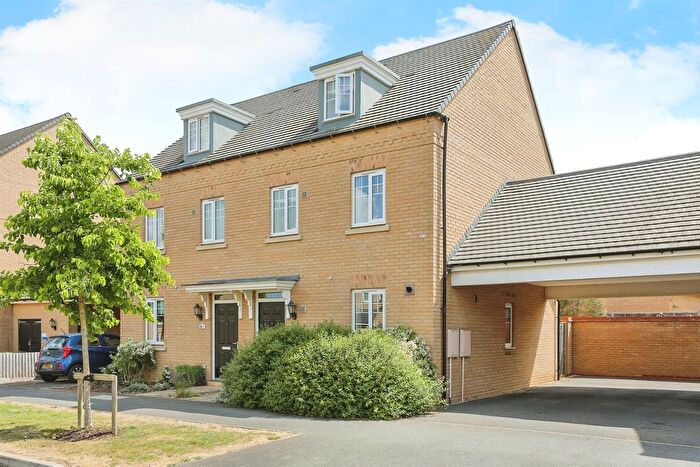 3 Bedroom Semi-Detached House For Sale In Gumcester Way, Godmanchester, Huntingdon, PE29