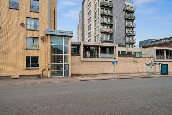 1 Bedroom Flat For Sale In Muirhouse Street, Pollokshields, Glasgow, G41