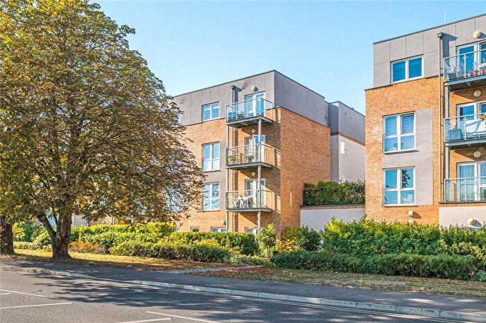 3 Bedroom Flat For Sale In Porters Way, West Drayton, UB7