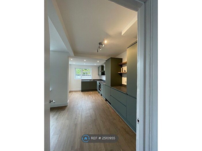 3 Bedroom Semi-Detached House To Rent In Tower Road, Bristol, BS15
